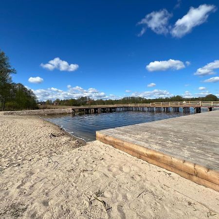 Domek Nad Jeziorem Piasutno Mazury Exteriör bild