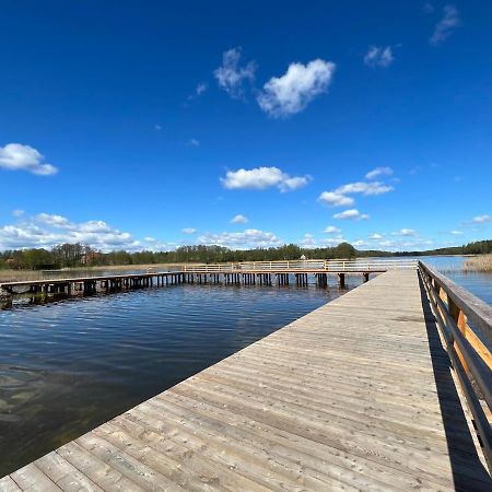 Domek Nad Jeziorem Piasutno Mazury Exteriör bild