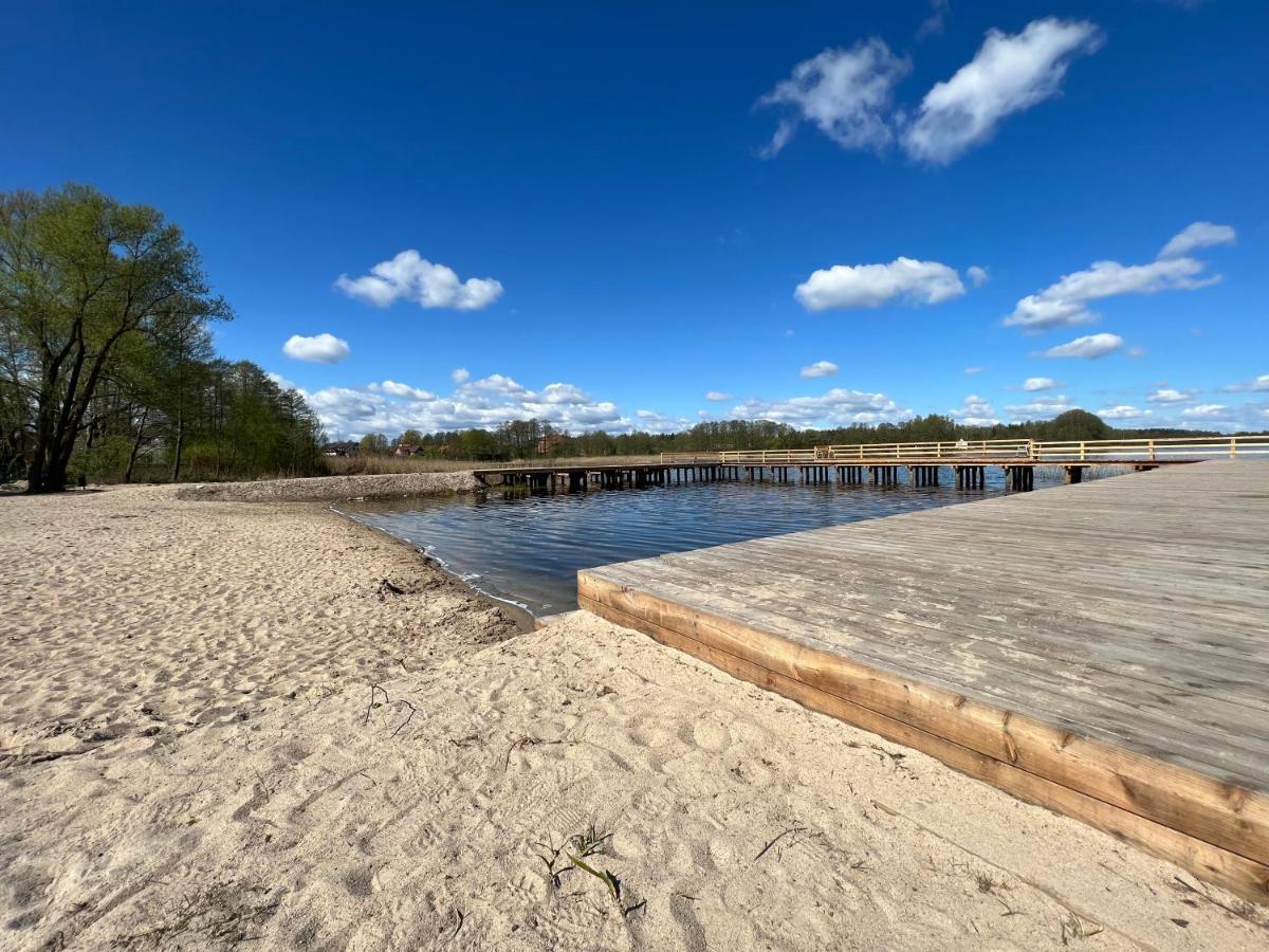 Domek Nad Jeziorem Piasutno Mazury Exteriör bild