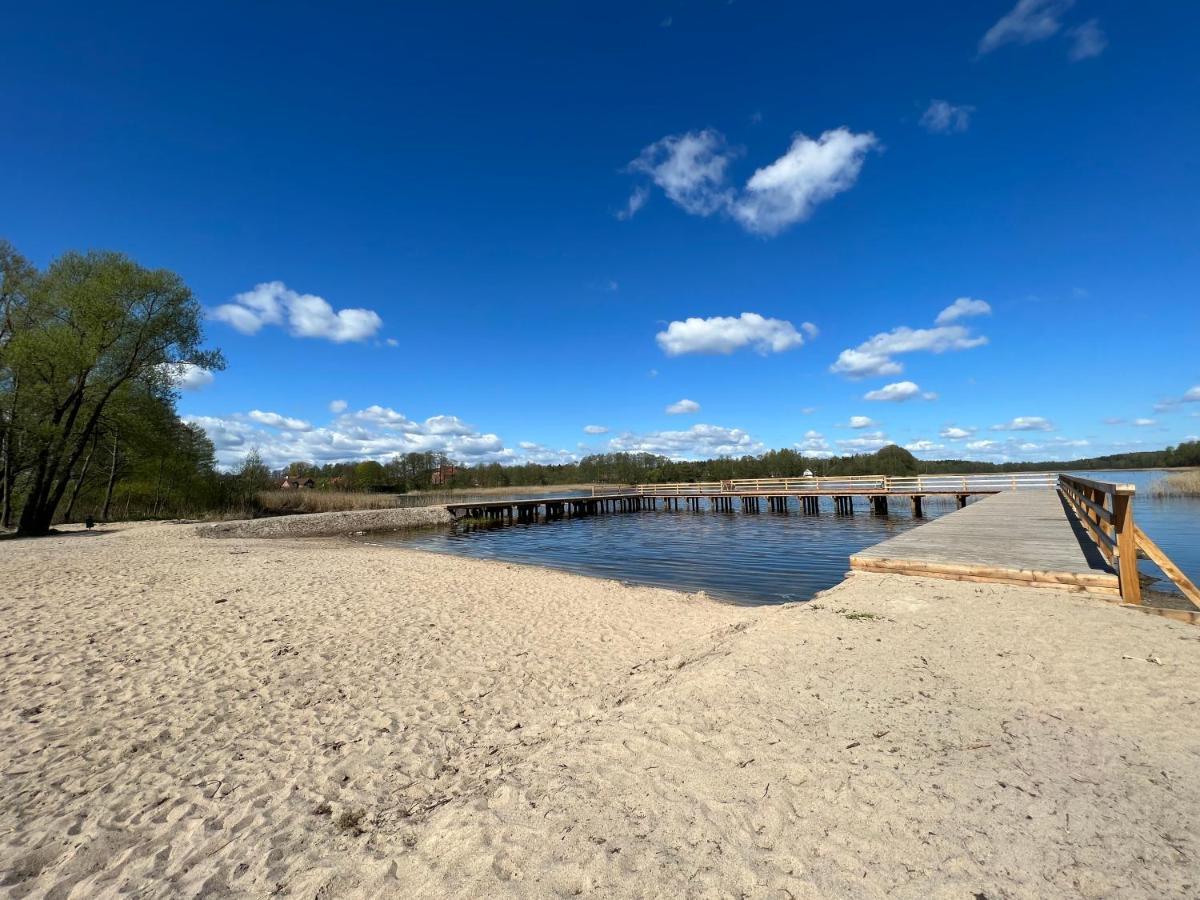 Domek Nad Jeziorem Piasutno Mazury Exteriör bild